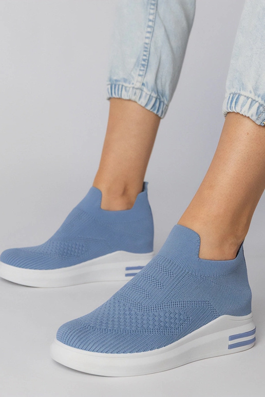 Rudi sportiniai įsispiriami bateliai,...