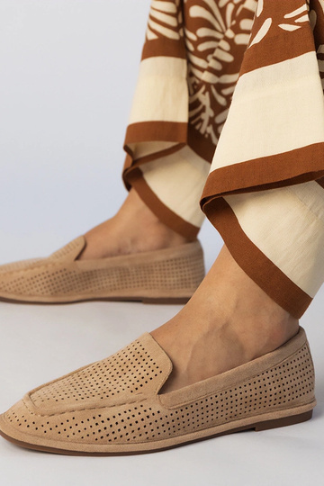 Smėlio spalvos ažūriniai...