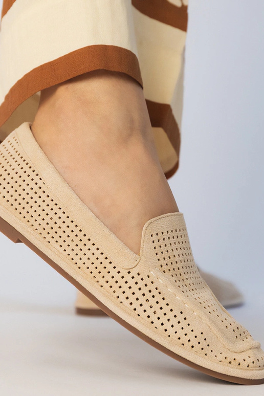 Karamelės spalvos ažūriniai mokasinai...