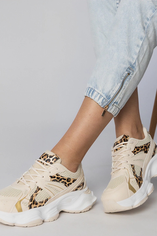 Auksinės elegantiškos moteriškos...