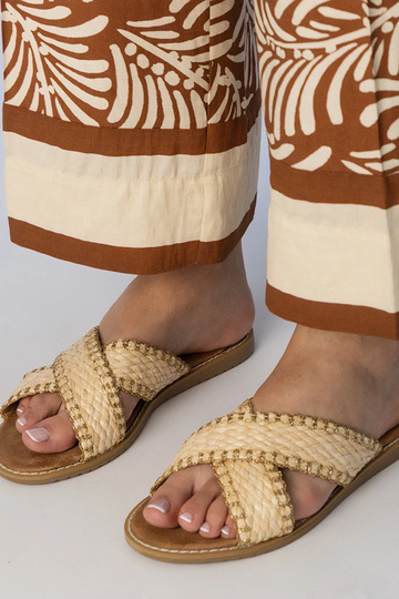 Baltos moteriškos pintos...