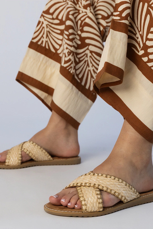 Baltos moteriškos pintos šlepetės,...