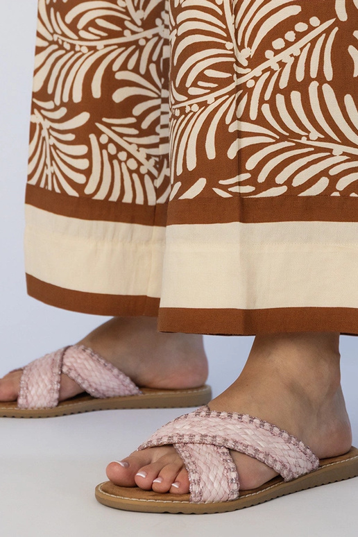 Juodos moteriškos pintos šlepetės,...