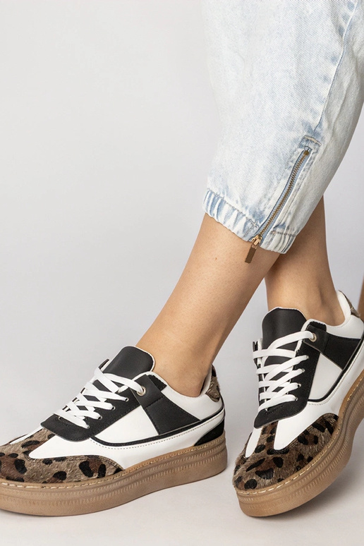 Balti-juodi sportiniai bateliai su...