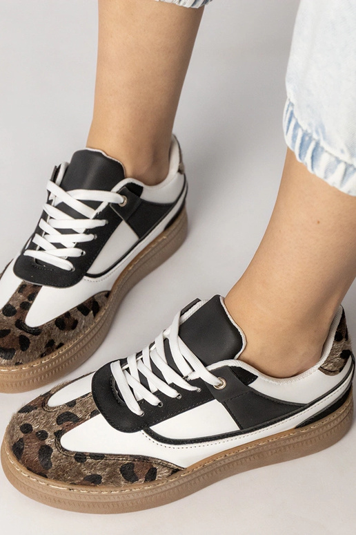 Balti-juodi sportiniai bateliai su...