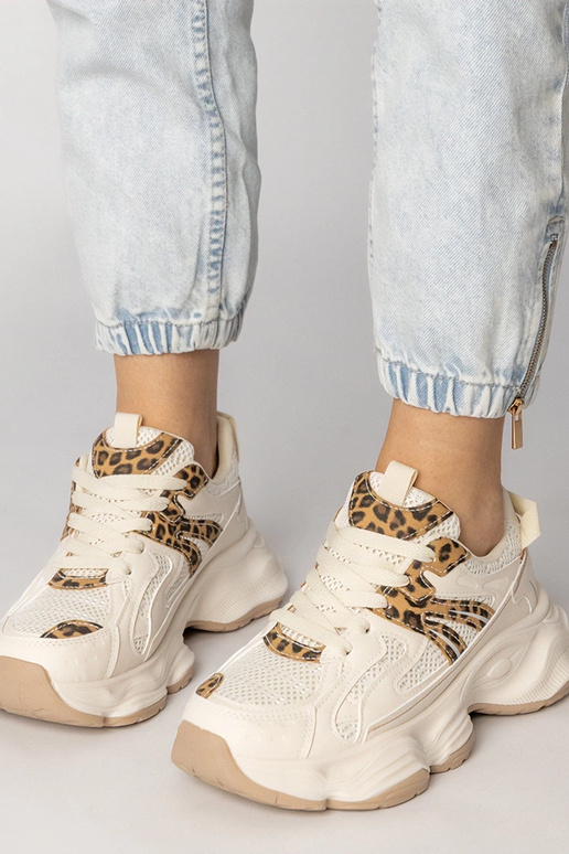 Juodi moteriški sportiniai bateliai...