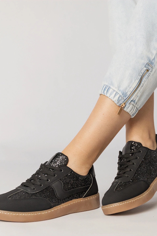 Juodi ažūriniai moteriški sportiniai...