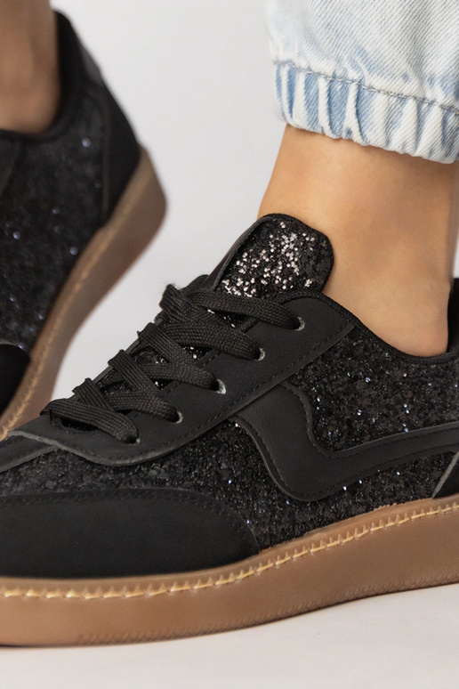 Juodi ažūriniai moteriški sportiniai...