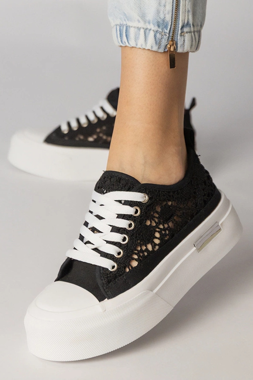 Juodi sportiniai bateliai su...