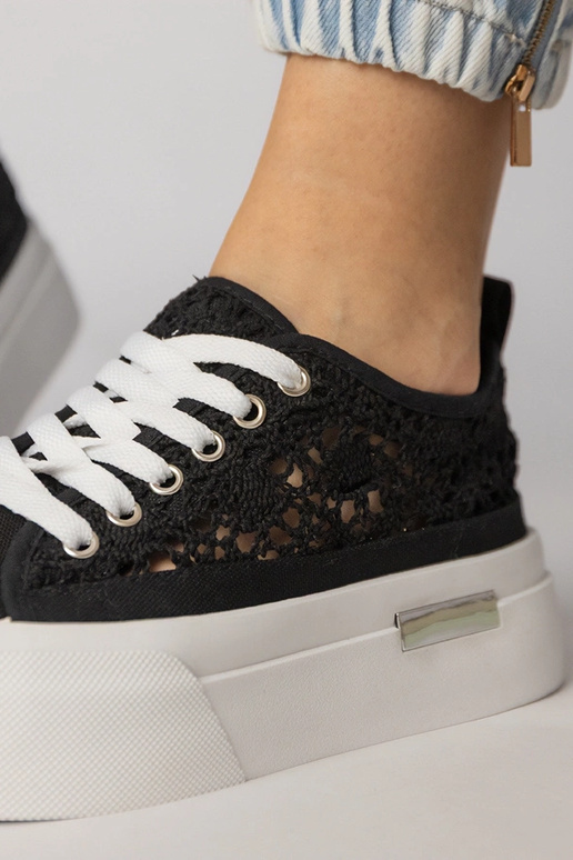 Juodi sportiniai bateliai su...