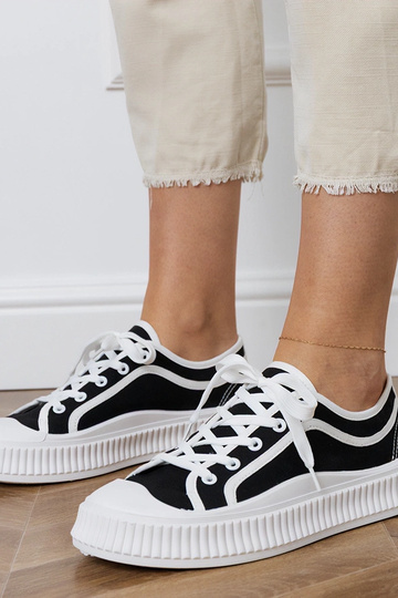 Pilki moteriški bateliai...