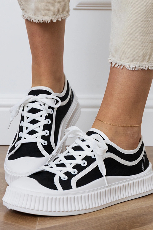 Pilki moteriški bateliai ant...