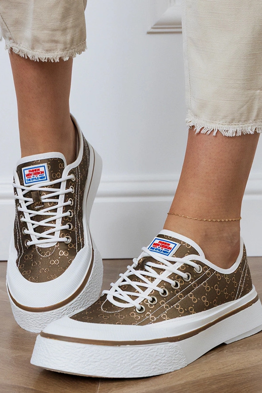 Juodi moteriški bateliai ant...