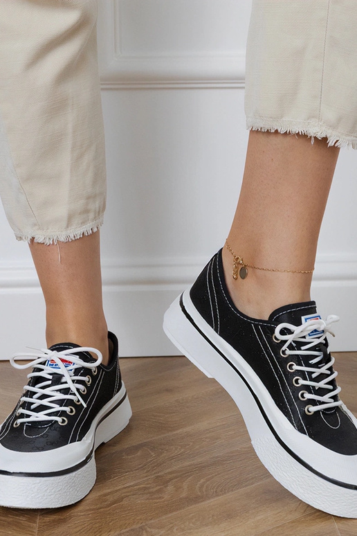 Smėlio spalvos moteriški bateliai ant...