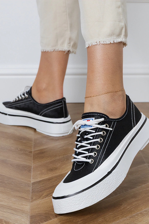 Smėlio spalvos moteriški bateliai ant...