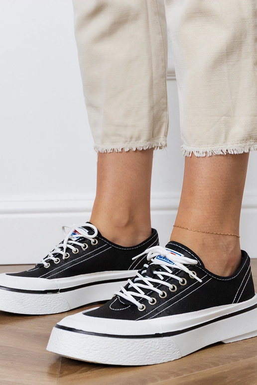 Smėlio spalvos moteriški bateliai ant...