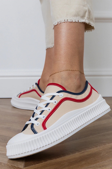 Balti sportiniai bateliai... 2