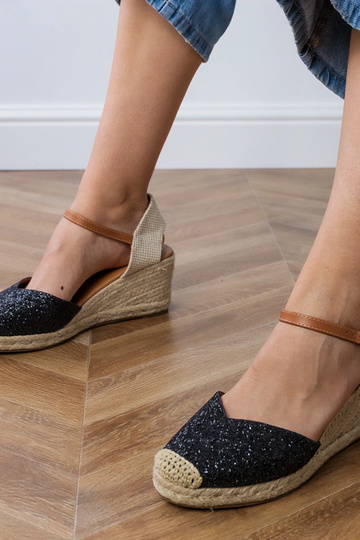 Auksinės espadrilių tipo...