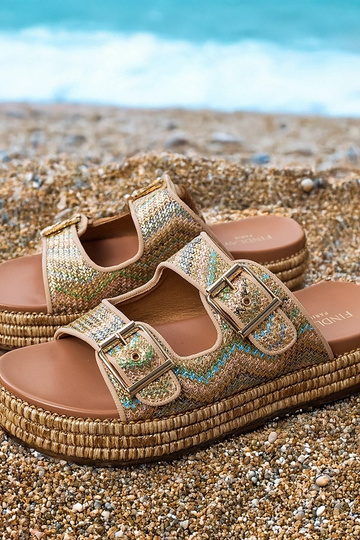 Smėlio spalvos šlepetės su... 2