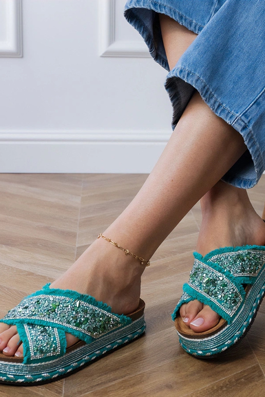 Smėlio spalvos šlepetės su cirkonio...