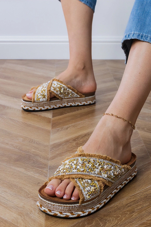 Smėlio spalvos moteriški sandalai su...