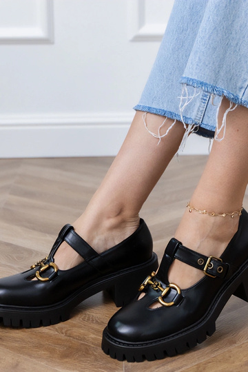 Juodi pusbačiai ant storos... 2