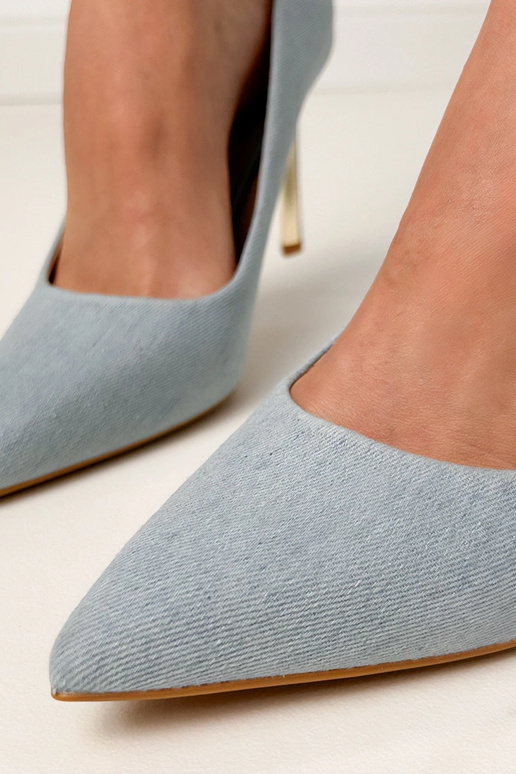 Džinso spalvos klasikinės basutės ant... Džinso spalvos klasikinės basutės ant...