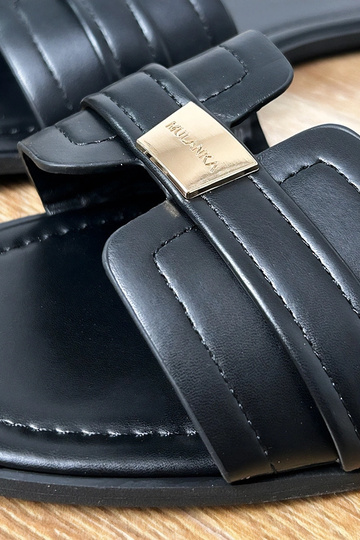 Juodos moteriškos šlepetės...