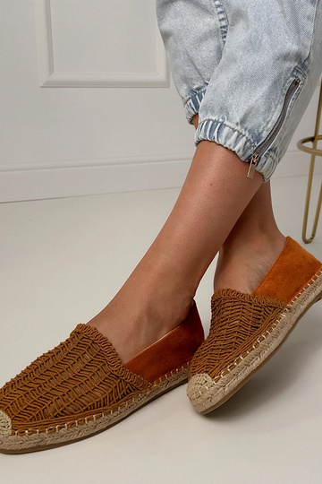Rudos ažūrinės espadrilės ant platformos Plevis 2