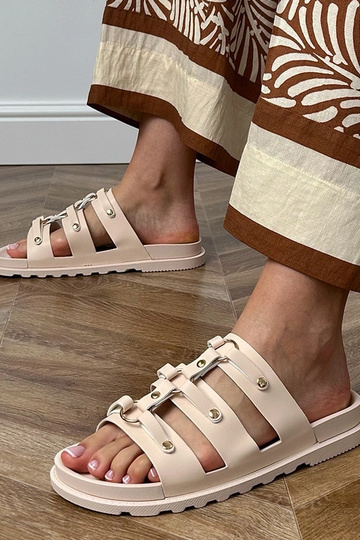 Smėlio spalvos romėniškos...