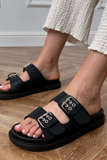 Juodos šlepetės su sagtimis... 2