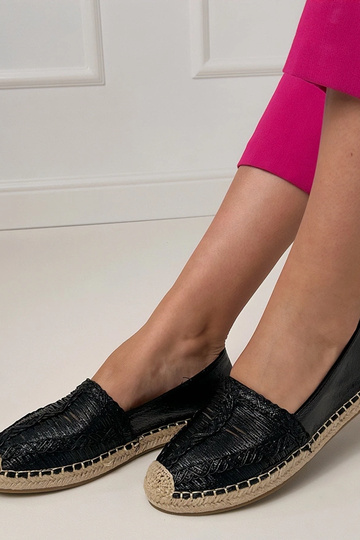 Juodos ažūrinės espadrilės ant platformos Zelvira 2