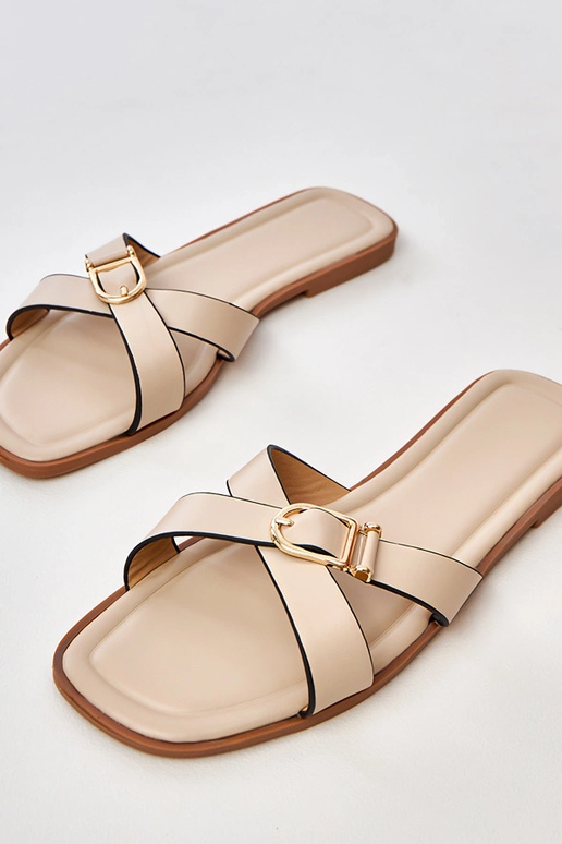 Smėlio spalvos šlepetės su...