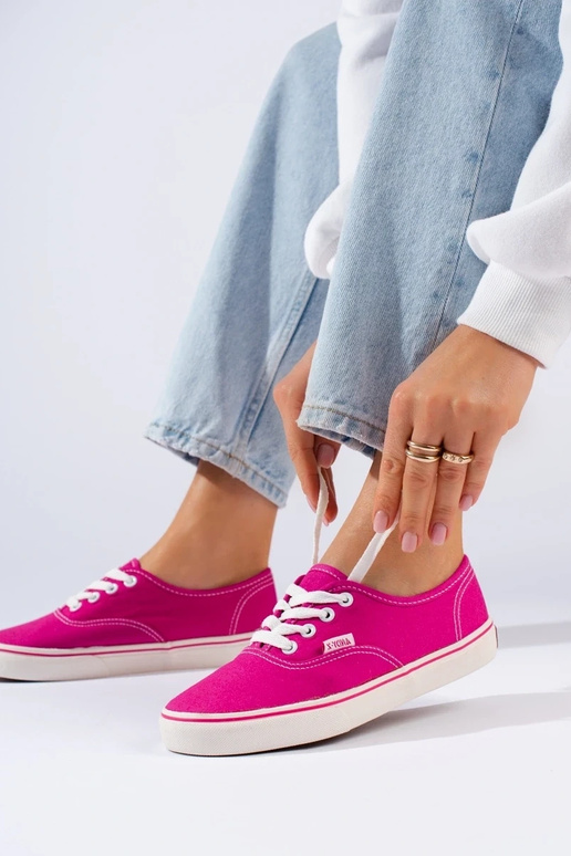 Ryškios rožinės spalvos batai  Shelovet