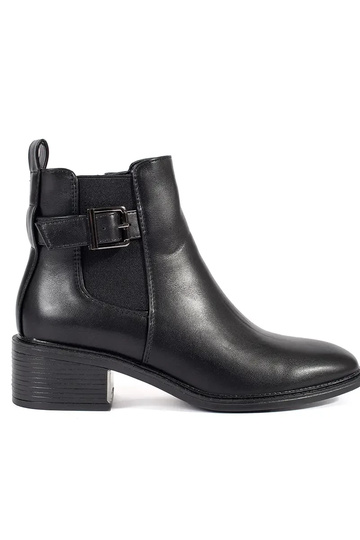 Klasikinio modelio batai...