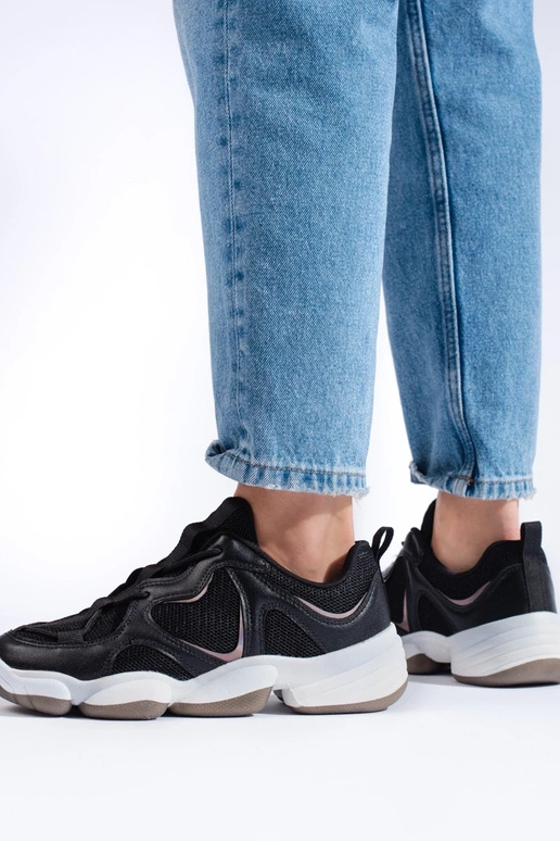 juodos spalvos Sneakers modelio batai...