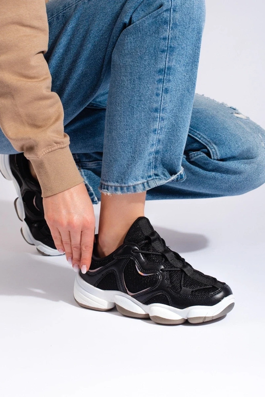 juodos spalvos Sneakers modelio batai...