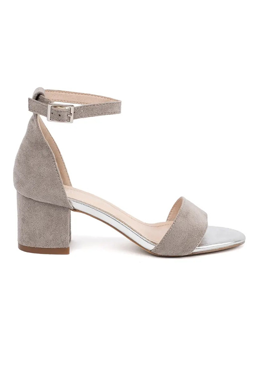 Stilingo dizaino sandalai