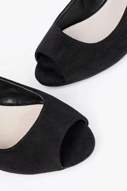 Zomšinės basutės su kulniukais