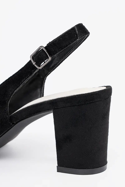 Zomšinės basutės su kulniukais