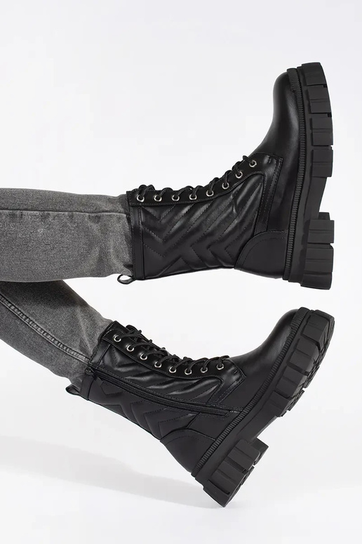 Auliniai batai su pikoĮanym Įzorem