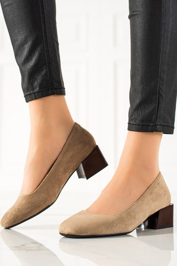 Stilingi aukštakulniai... 2