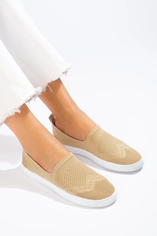 su aužūro elementais Moteriški batai... su aužūro elementais Moteriški batai...