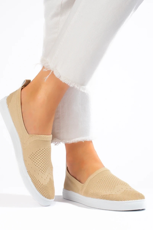 su aužūro elementais Moteriški batai... su aužūro elementais Moteriški batai...