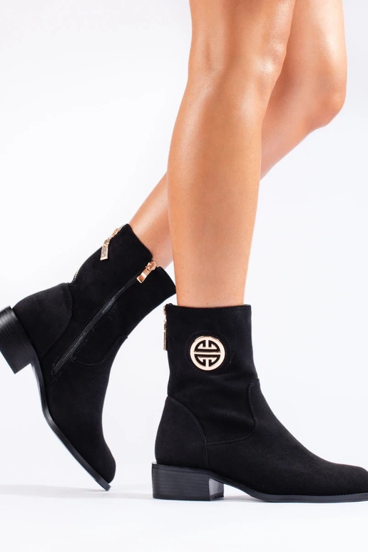 iš zomšos aukštas moteriški batai...