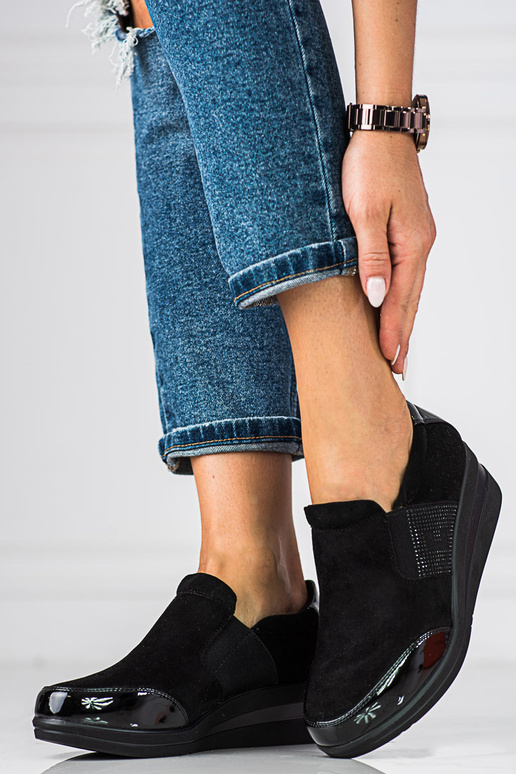 Moteriški slip-on sportiniai bateliai...