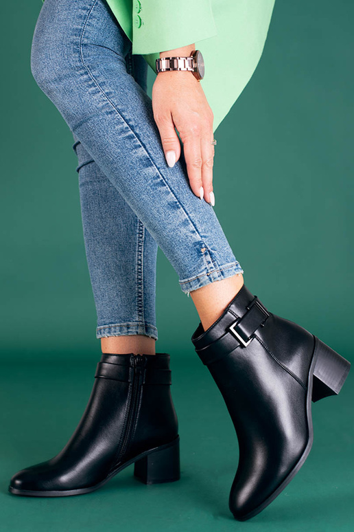 Klasikinio modelio juodos spalvos... Klasikinio modelio juodos spalvos...