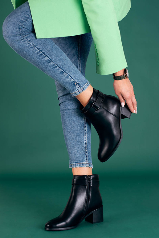 Klasikinio modelio juodos spalvos... Klasikinio modelio juodos spalvos...