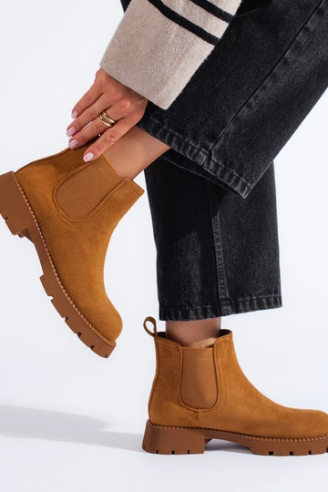 iš zomšos Moteriški batai... 2