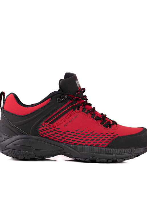 Raudoni trekingo batai ant storos... Raudoni trekingo batai ant storos...